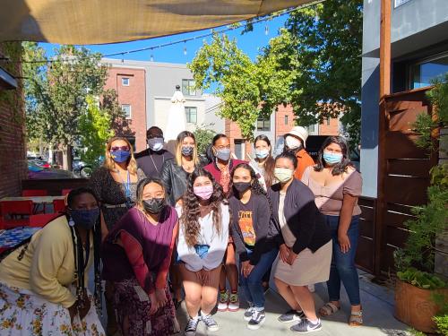 Professor Maisha Winn with her EDU 150 class outside in Oak Park